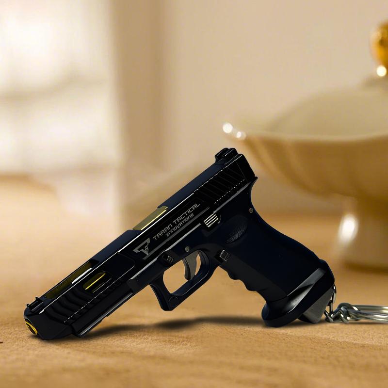 G17TTI Miniature Model Pendant Hand Puppet, Detachable, 1:1 Replica, Key Chain Bag Accessory. Suitable as a gift, with good collectible value.