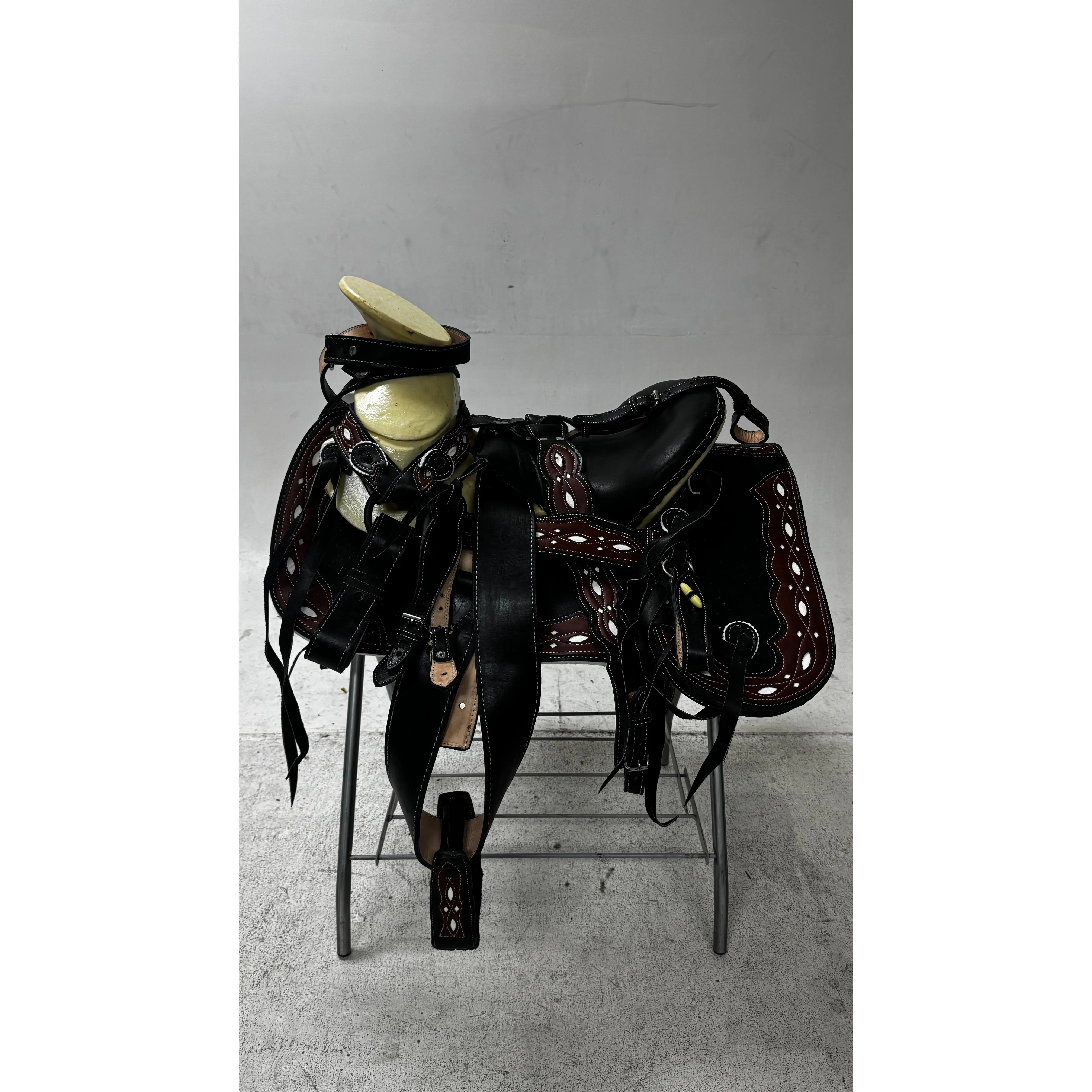 Charro Saddle – Black & Burgundy “El Vaquero” Edition (15.5”)