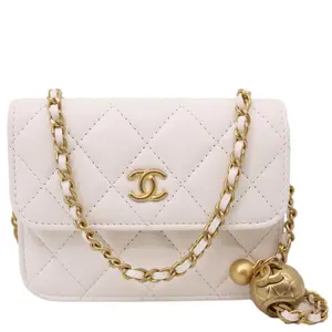 Pre-owned CHANEL Quilted Lambskin Leather Shoulder Bags Pearl Crush Flap Clutch With Chain White
