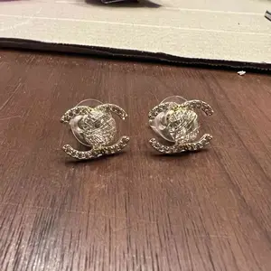 Elegant Zirconia Stud Earrings for Women, Artificial Zirconia Earrings, Fashionable Simple Design, Perfect for Daily Commute, Versatile Ear Rings