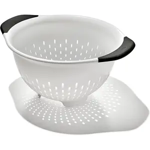 Good Grips 3 QT Plastic Colander, White
