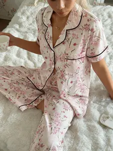Spring and autumn women's flower lapel casual pajamas 2-piece set, comfortable short-sleeved tops and trousers, pajamas set, loungewear, Nightwear, can be worn outside