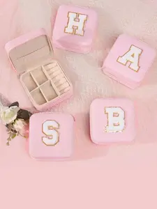 Single 26-Letter Jewelry Storage Box, Retro Light Luxury Style, Leather Outer Layer for Texture/Letter Dividers to Prevent Tangling, with Portable Handle, Suitable for Women Who Love Exquisite Storage, Ideal for Bedroom Display/Festival Gifts