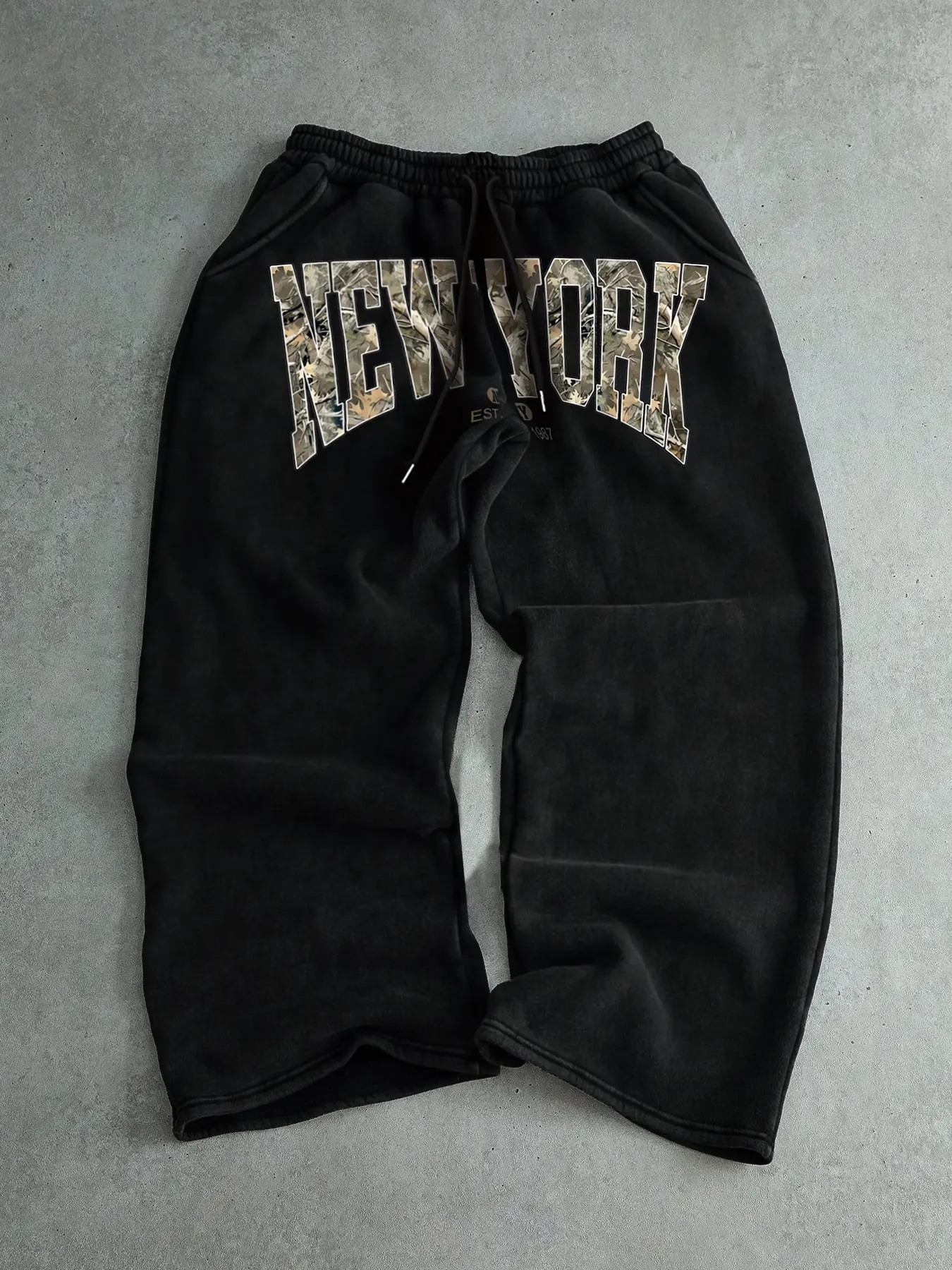 Men's Drawstring Waist Printed Fitted Long Pants, New York Letter Print, Comfortable Casual Fashion Pants Sweatpants for All Seasons, Wide Pairing Options