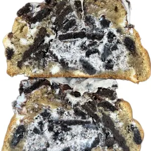 Cookies n’ Cream Stuffed Cookie