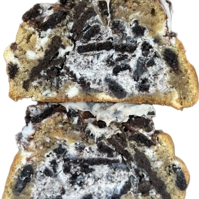 Cookies n’ Cream Stuffed Cookie