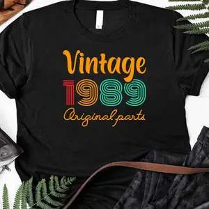 GILDAN Vintage 1989 Crewneck T-shirt for Men - Soft Cotton Screen Print Short Sleeve Casual Top - Fabric Menswear