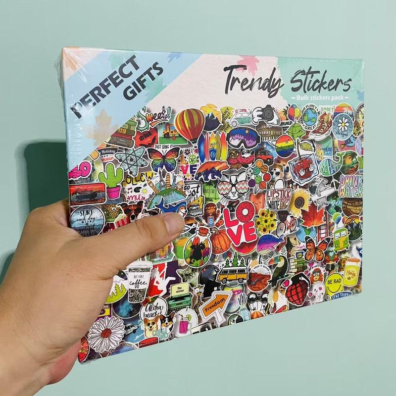 A Gift Box Set of 1000 Cute Animal Stickers for Kids, Perfect for Back to School, Christmas, and Bithday Parties, Motivational Reward Stickers for Kids Classroom, Aesthetic stickers for Scrapbooking