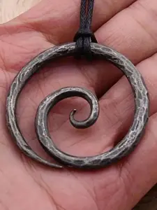 Vintage Spiral Design Pendant Necklace for Men & Women, Fashion Jewelry for Party, Daily Clothing Decor, Trendy All-match & Exquisite Jewelry for Birthday Gift, Fashion Accessory