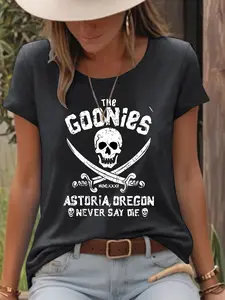 Women's Skull & Swords Print Round Neck Tee, Fashion Casual Streetwear Short Sleeve T-shirt for Daily Wear, Ladies Summer Clothes, Top