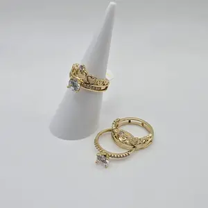 Royal Queen Engagement Ring with Central Diamond Sparkling Stones Elegant Design Comfortable Band for Special Occasions