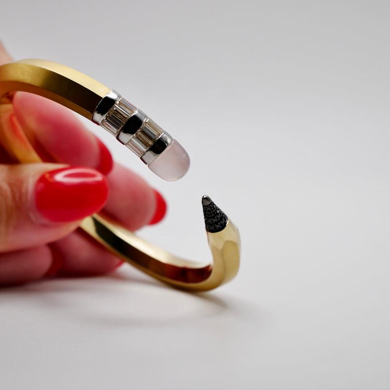 18K Solid Gold Pencil Bracelet Bangle with Moissanite and Pink Nephrite