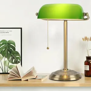 Bankers Lamp, Green Desk Lamp with Brass Finish, Classic Table Lamp with Pull Switch for Home, Office, Study (Green)