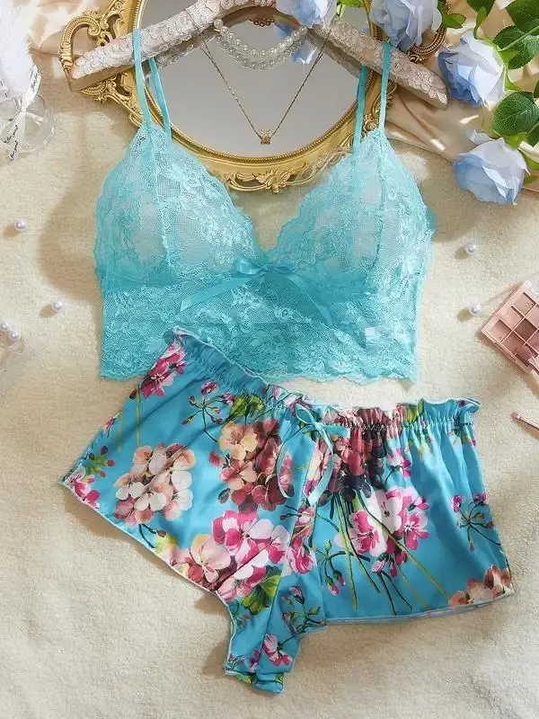 Two-piece Set Women's Bow Decor Lace Cami Top & Print Lettuce Trim Shorts Pyjama, Sexy Comfy Lace Camisole & Shorts Pj Set, Women's Sleepwear for All Seasons