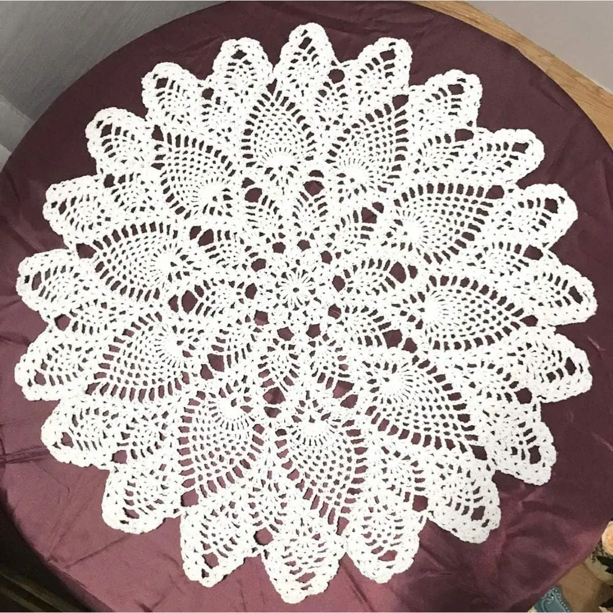 20-in Handmade Crochet Cotton Round Tablecloth - White Traditional Lace Doily, Anti-Exposure Furniture Accessory for Wedding, Computer Desk, Tabletop Decor, Hand Wash Compatible