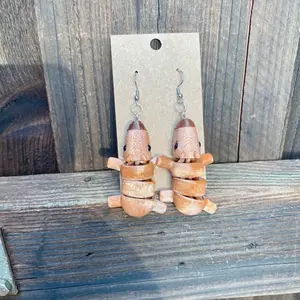 Capybara fidget earrings