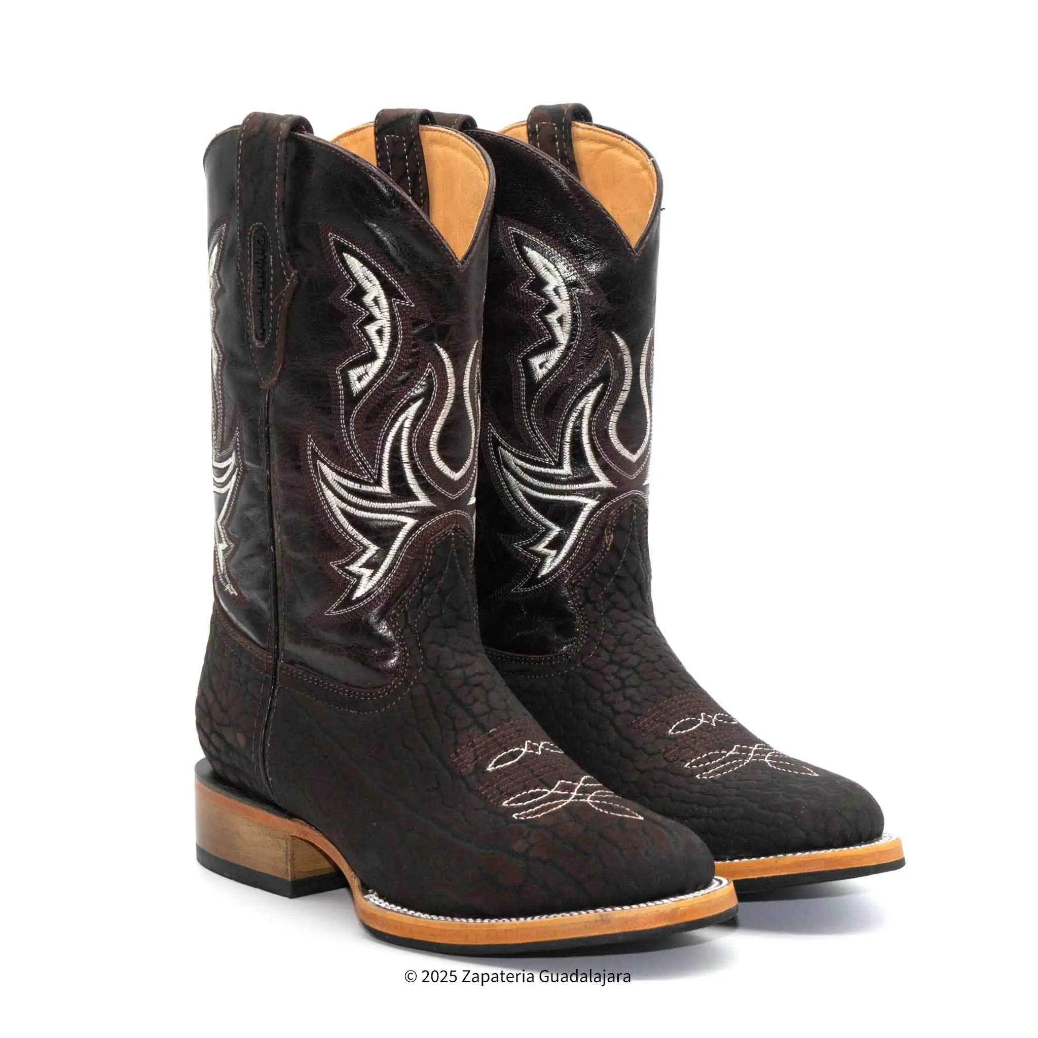 MEN'S ROUND TOE BULL NECK BROWN LEATHER AND RUBBER SOLE