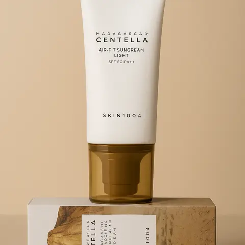 SKIN1004 Madagascar Centella Air-fit Cream Sunscreen SPF 30 for All and Sensitive Skin Summer Sun Shield Uv Resistant Soothing Sunscreen Daily