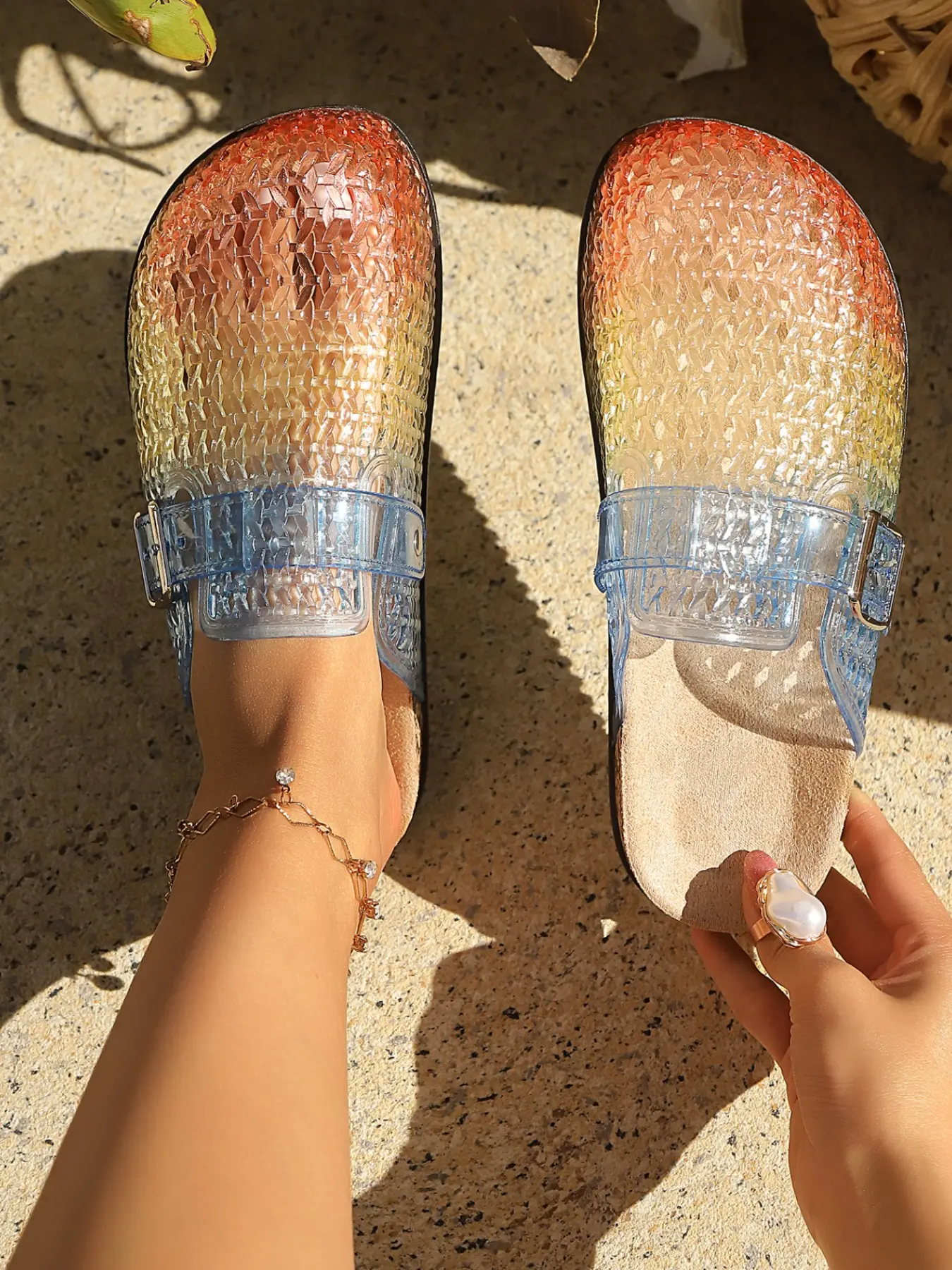 Summer New Women's Gradient Jelly Slippers, Trendy Casual Slippers, Transparent Sequins Shoe Face, Soft Thick Sole Comfortable, Outdoor Wear, Beach Slippers, Thick Soled Slippers, Slipper Shoes