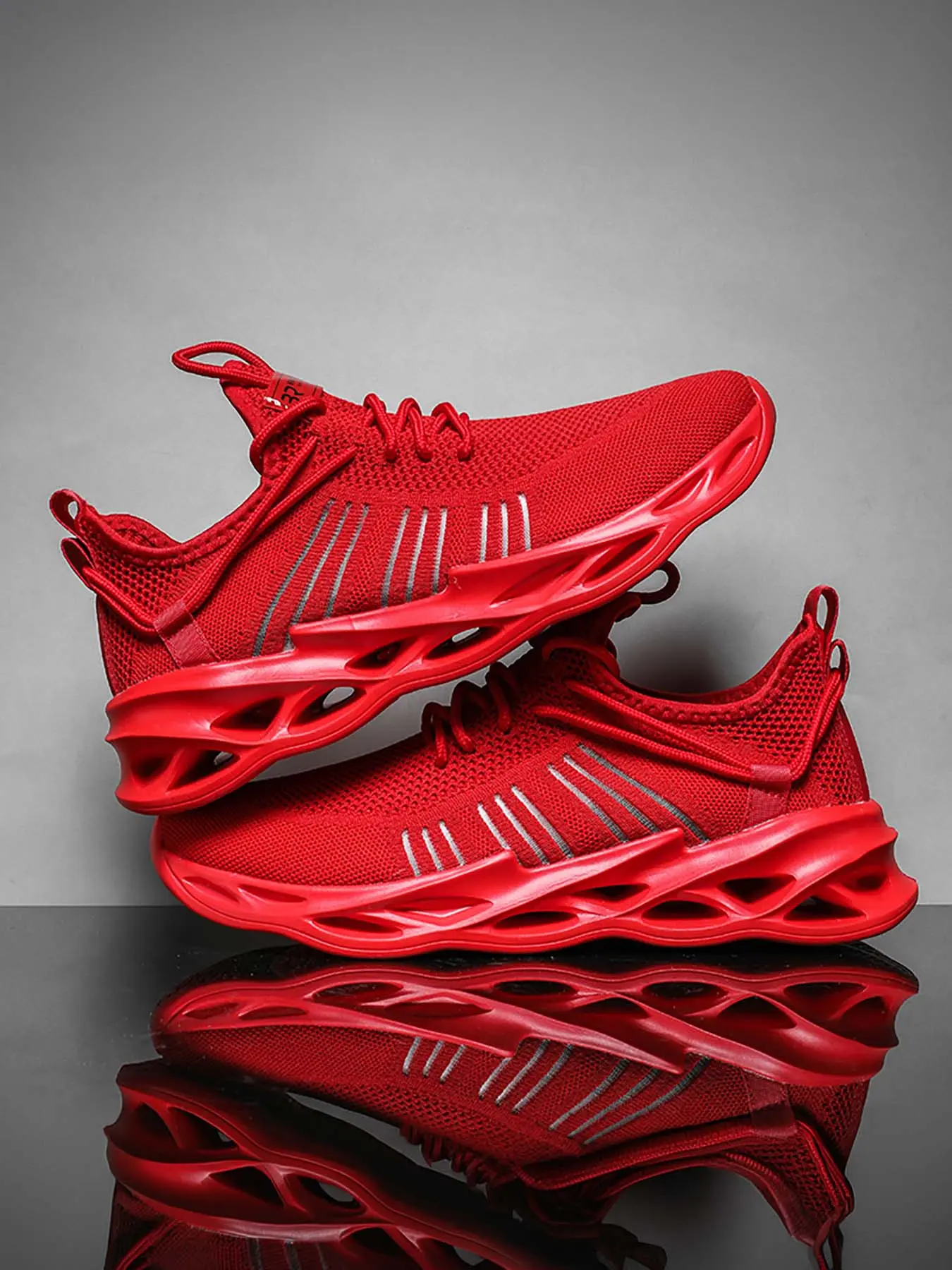 Men's Casual Sneakers, Wavy Thick Cushioned Sole, Breathable Mesh, Versatile Workwear Style Running Shoes