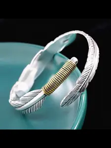Men's Feather Bracelet Trendy High-End Vintage Adjustable Open Design Versatile Men's Bangle, Stylish Accessory for Everyday Wear