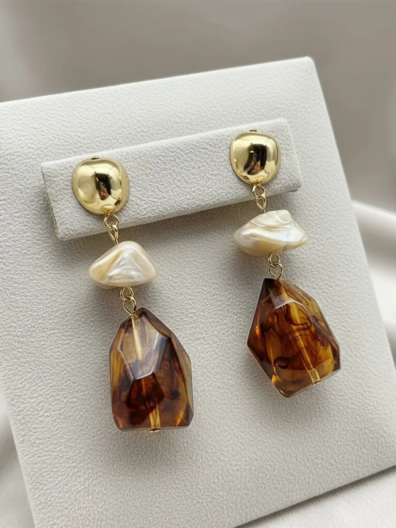 Vintage Elegant Artificial Amber Stone Earrings for Women, Perfect for All Seasons, Daily Parties, Balls, Holiday Gifts