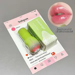 Wave Transparent Lip Gloss Long-Lasting Moisturizing Formula Smooth Application Perfect for Daily Use Enhances Natural Lips