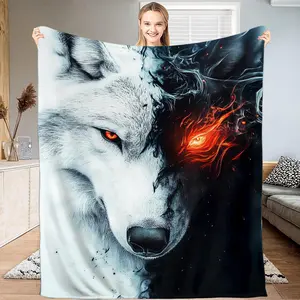 Black and White Cool Wolf Blanket - Personalized Wolf Fleece Blanket for Boys Girls Adults Wolves Throw Blanket Winter Wolves Sherpa Blanket Lightweight Thick Warm Blankets