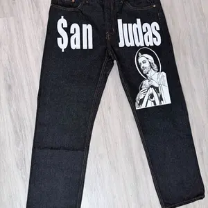 SAN JUDAS Graphic & Lettering - Classic Straight Leg Style Jeans - BLACK