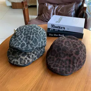Autumn Winter Women Men Leopard Print Berets Cap Fashion Flat Caps Classic Vintage Newsboy Cap Gatsby Cabbie Cap Chapeau Homme