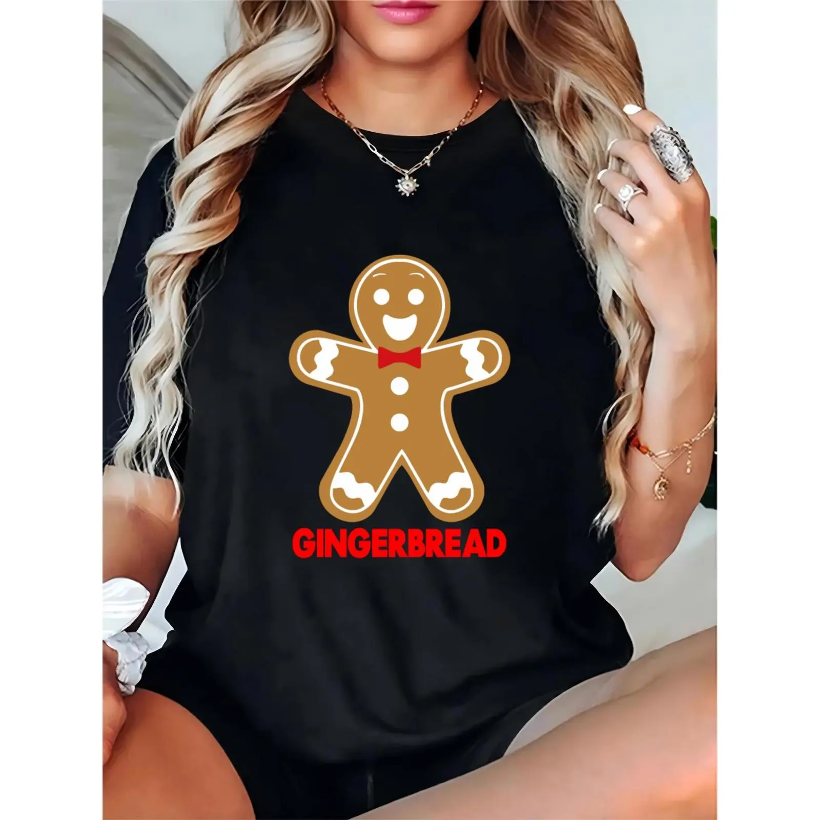 Women's Christmas Gingerbread Man Print Black T-Shirt, Festive Xmas Casual Top for Ladies