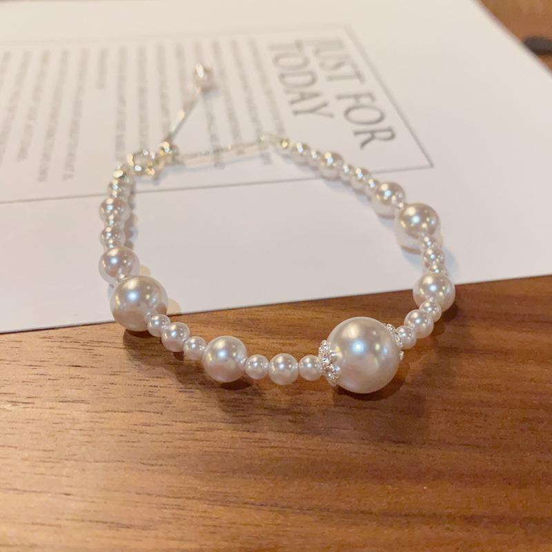 French Vintage-Inspired Pearl Bracelet — Light Luxury, Niche Design, and Refined Elegance; A Versatile, High-End Beaded Accessory