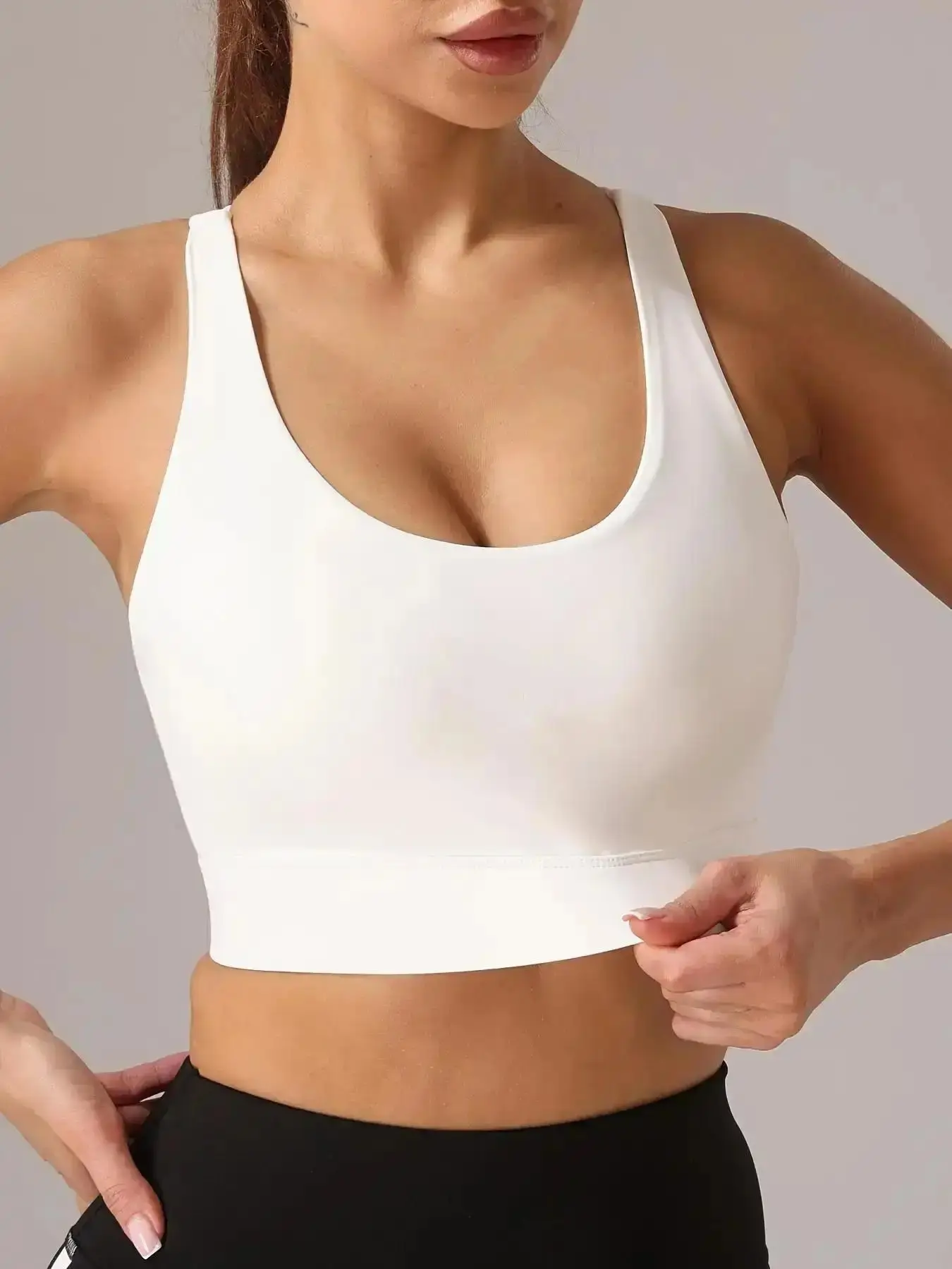 Women's Chic Solid Bra, Breathable Comfortable Cross Back Gym Yoga Sports Bra, Ladies Sportswear for Indoor Outdoor Wear, Fitness Clothes Compression Mini Skirt Summer Fashion, Romantic, Feminine