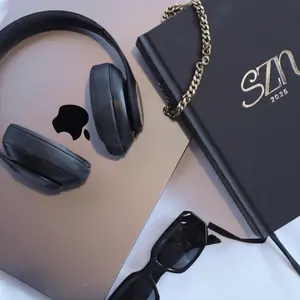 2025 Daily Planner (JAN-JUNE) - The perfect planner for ambitious women.