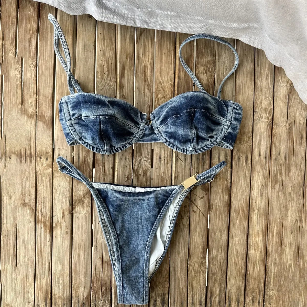 2026 new women’s bust-lifting two-piece swimsuit set, fashionable tie-detail low-rise sexy mini bikini two-piece, holiday casual beachwear, pool party outfit, hot spring clothing
