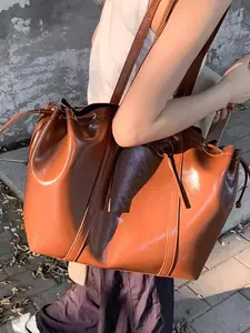 Fashionable retro light luxury exquisite texture tote bag, casual versatile large capacity drawstring shoulder bag, can accommodate tablets, files, suitable for daily commuting, shopping in the mall, gatherings, dates, Handbag Shoulder Purse