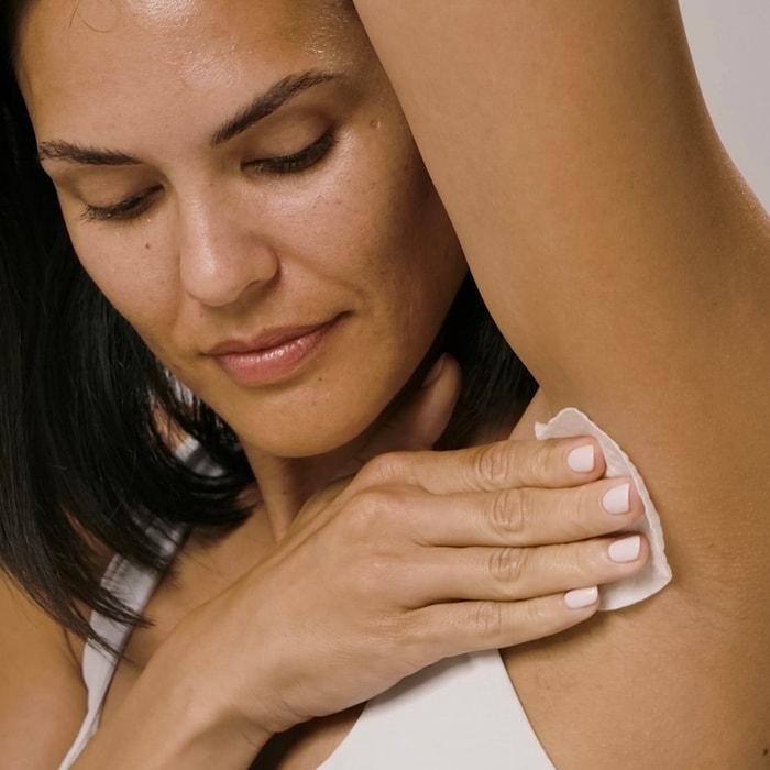 Skinfix  Resurface+ AHA/BHA Niacinamide Exfoliating Pads for Face and Targeted Body - 60 pads