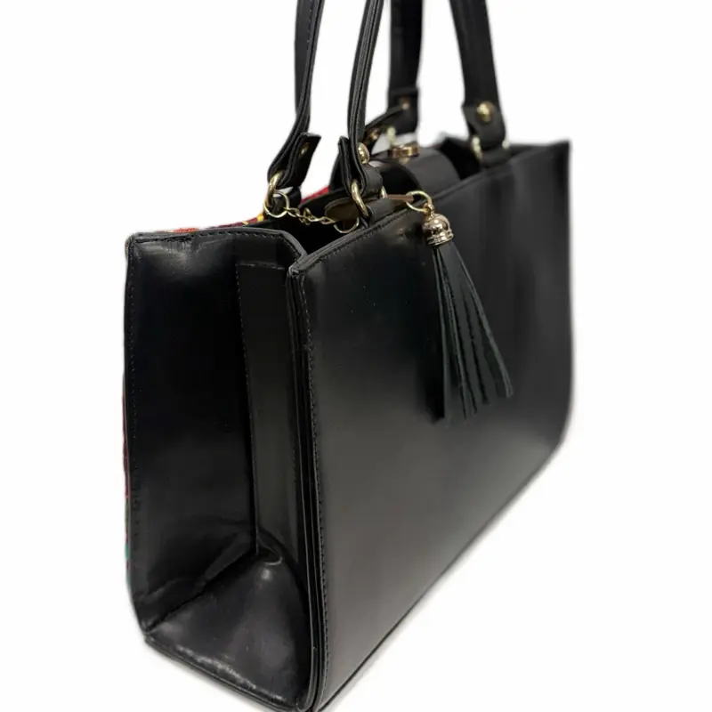 Bolsas de $80 - Mexican Leather Bag Hermosa Bolsa de Piel 100% Ternero with Floral Embroidery & Gold Charm Artisanal Handcrafted Chiapaneco Handbag, bolsa artesanal