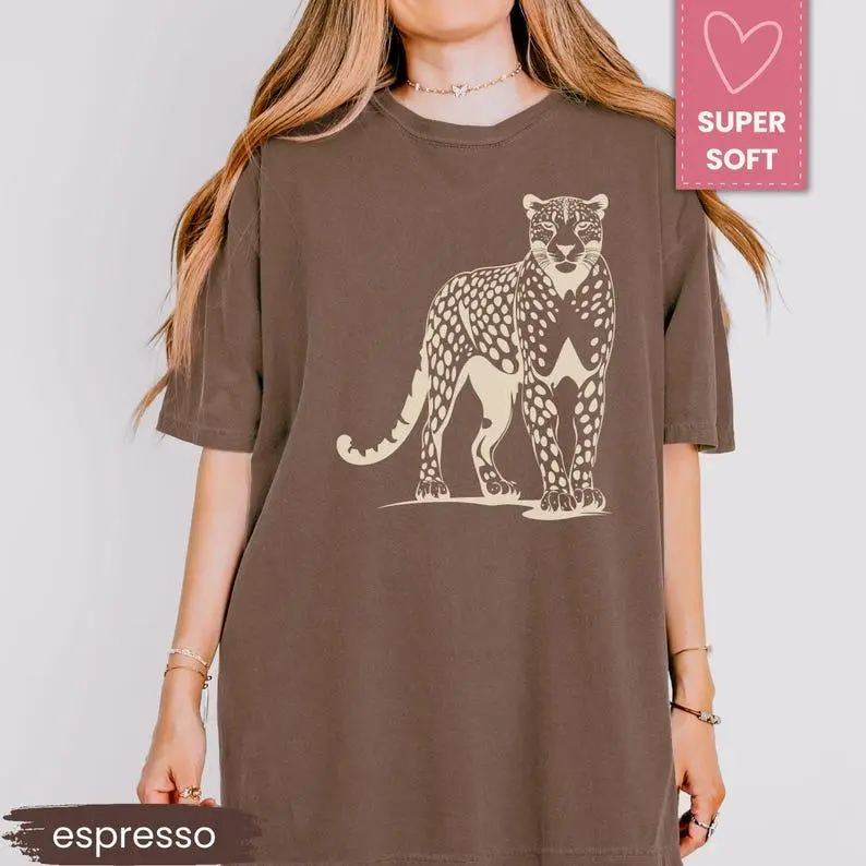Comfort Colors Cheetah T-shirt, Large Graphic Printed Cheetah Image Shirt, Boho Style Leopard Tee, Jungle Shirt, Oversized Trendy Shirt