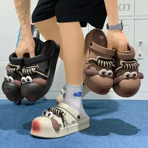 Cute cartoon character clogs, suitable for both men and women, made of EVA material with non-slip and odor-resistant features, versatile for indoor and outdoor use.RAIMENTRY