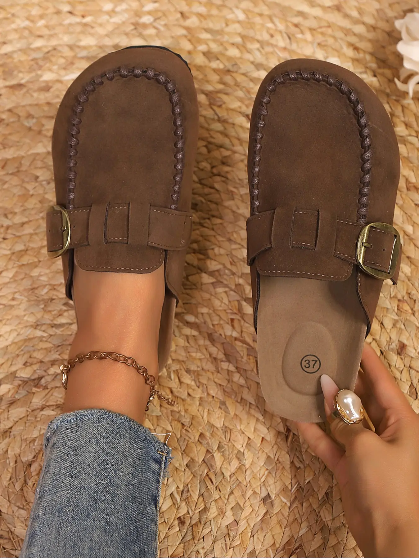 Fashionable Unisex Velour Streetwear Mules Slippers, Metal Buckle Decor, Woven Seam Edging, No-Heel Design, Flat Soft Sole, Casual Lazy Style, Footwear