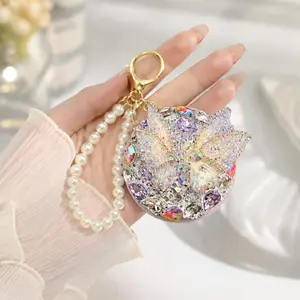 A butterfly keychain that actually flaps its wings!18 Styles！