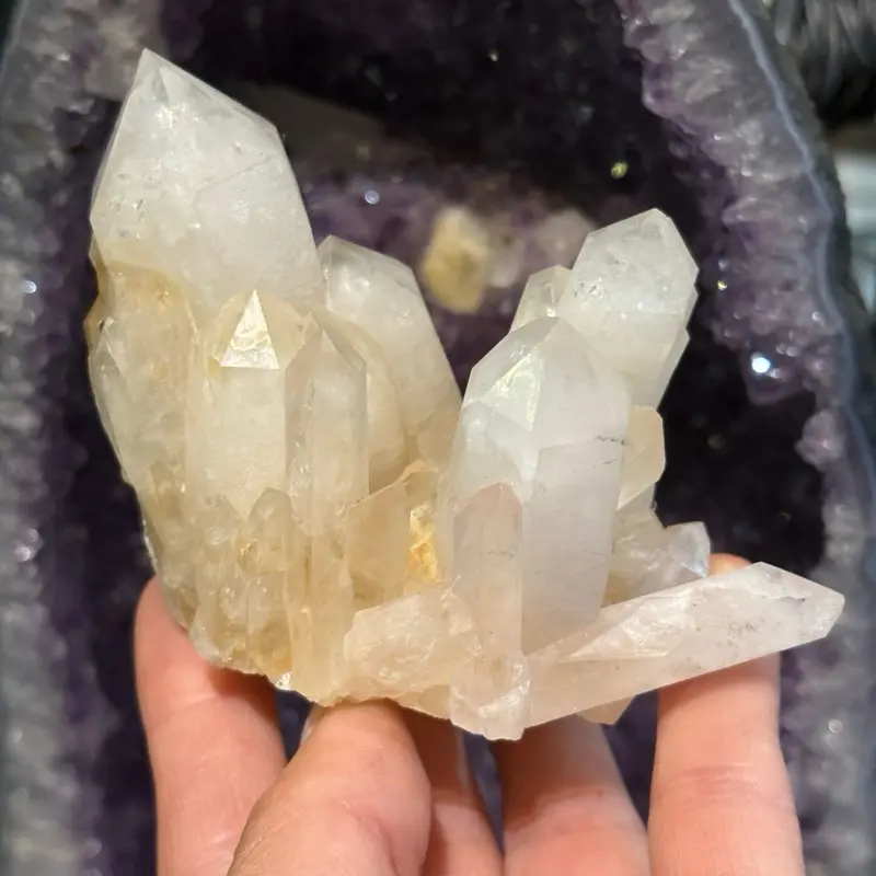 Quartz crystal cluster Quartz crystal cluster