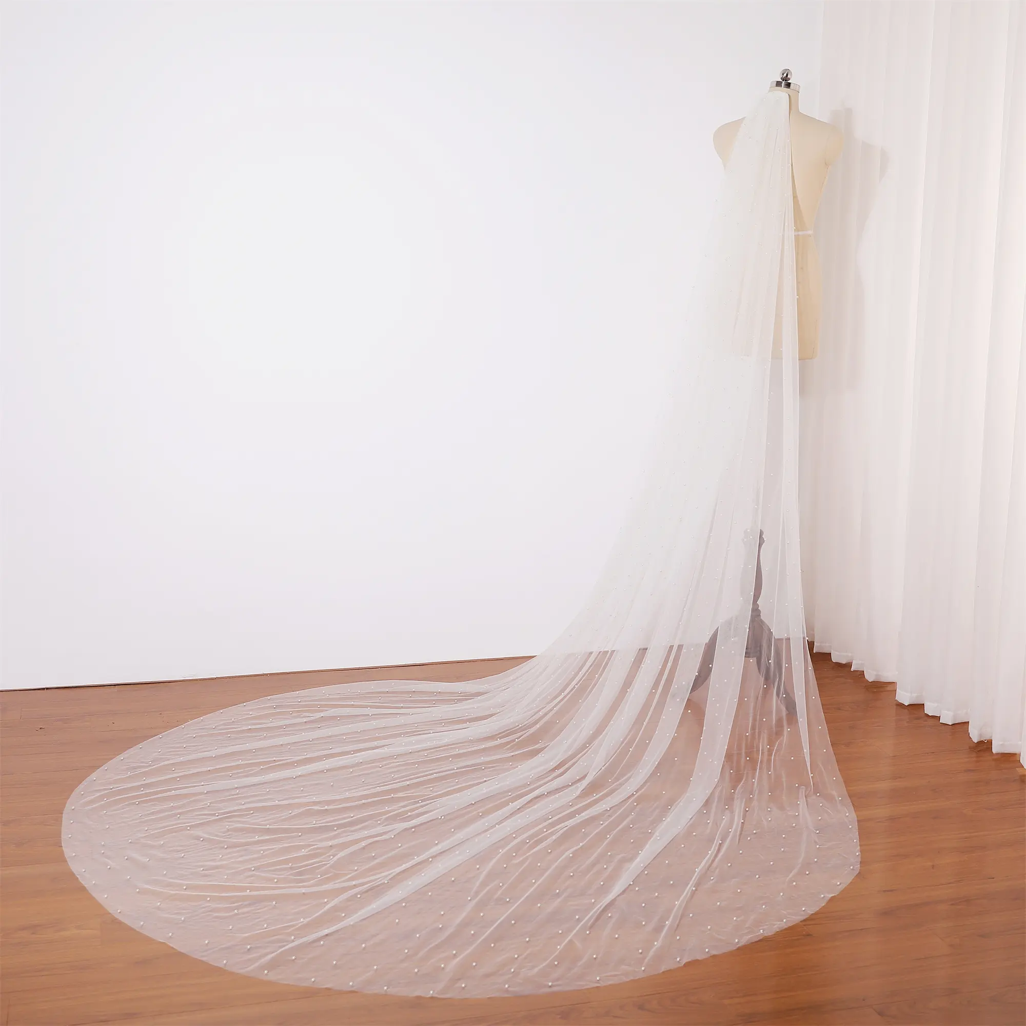 Elegant scattered pearls wedding veil, Romantic fairy wedding veil, Ivory wedding veil handmade, Cathedral wedding veil, Chapel length veil with comb, Single tier pearl wedding bridal veil