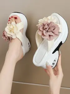 Women's Wedge Heel Thick Sole Sandals, 3D Flower Decoration, Soft Cushioned Non-Slip Footwear, Gentle Style Open Toe Slippers, Flower Decorated Slides