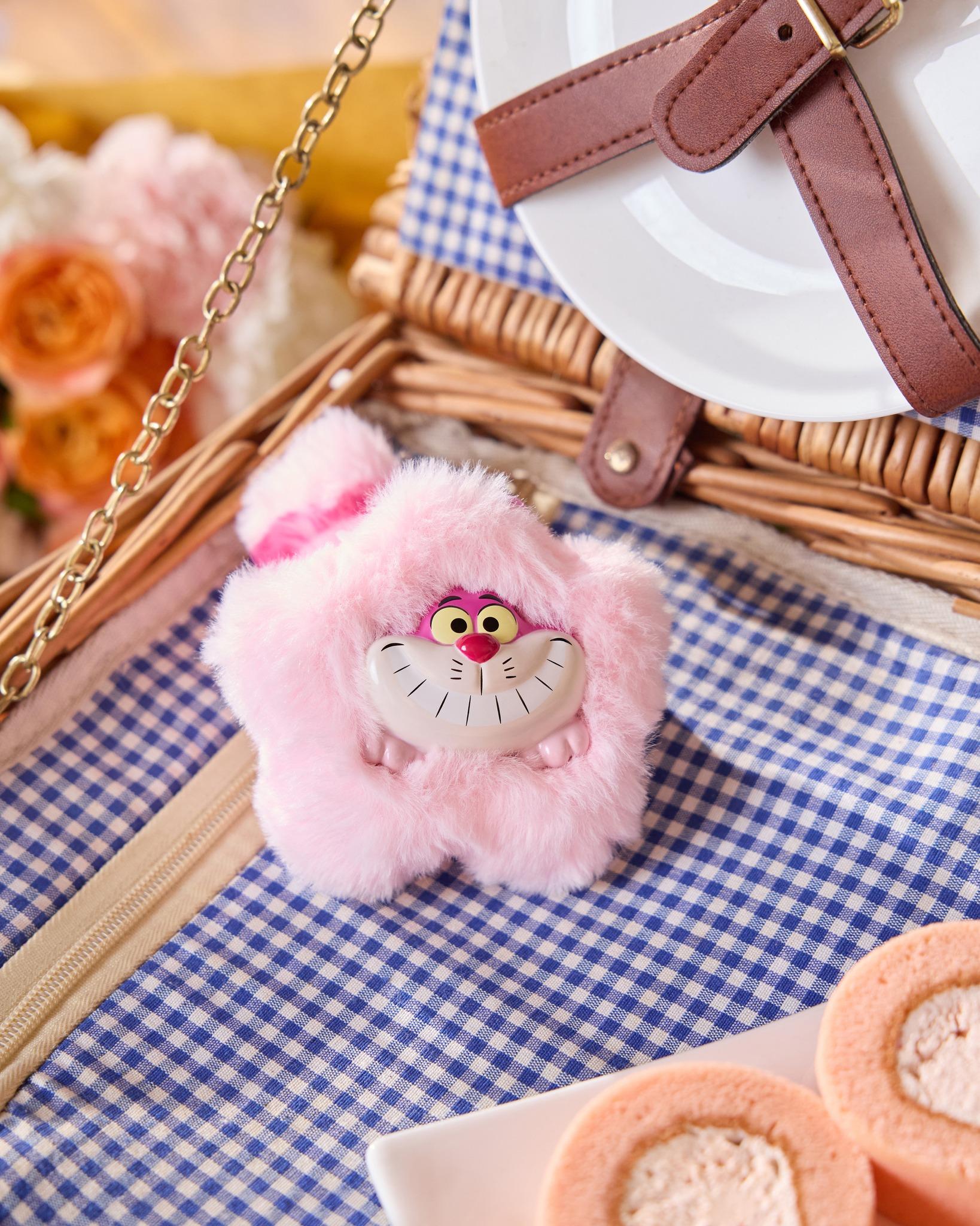 Disney Plush Season Series Flower Papa Blind Box Pendant - Disney Co-Branded Strawberry Bear & Dumbo Toy Pendant, a Surprise Gift for Friends, Bag Pendant & Keychain