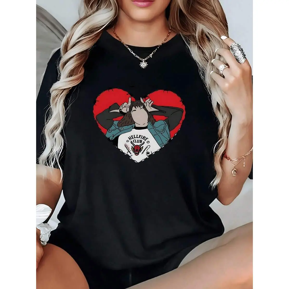Women's Vintage Cotton Short-Sleeve Round Neck Basic Soft Tshirt - Hellfire Club Inspired, Printed "Heart Hands" Graphic, Fashion Everyday Chic Streetwear Wardrobe Essential, Sporty Chic, Work, Skirts, Tee, Retro Chic