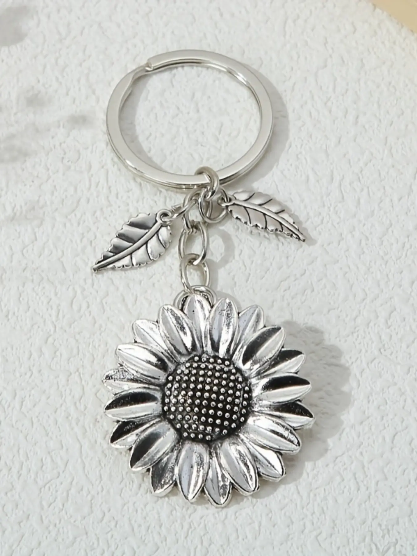 Stylish Alloy Keychain with Sunflower and Leaf Design in Silvery