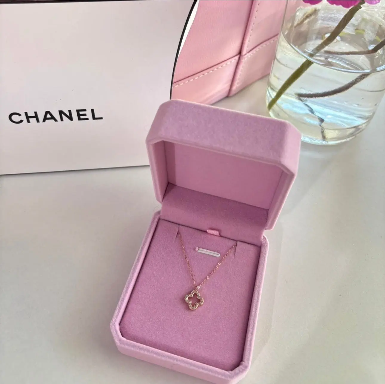 Rose Gold Clover Pendant Necklace.