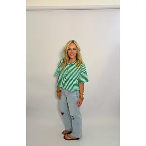 Breezy Button Crop